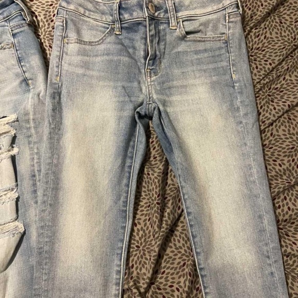 3 Perfect Condition American Eagle Jeans - Picture 5 of 5